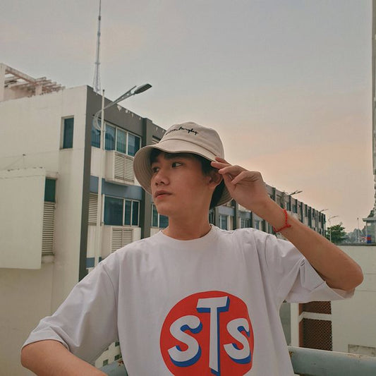 Minimal Tee